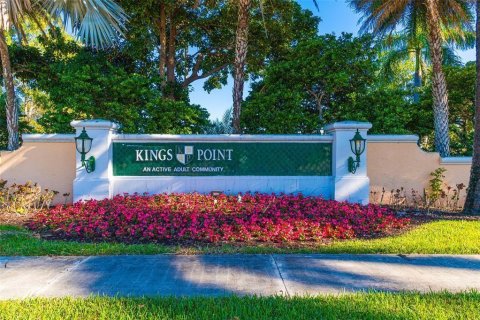 Condo in Tamarac, Florida, 2 bedrooms  № 1217187 - photo 2