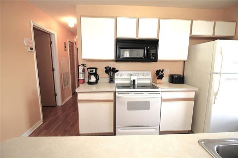 Condo in Kissimmee, Florida, 3 bedrooms  № 1340027 - photo 3