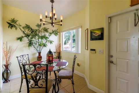 Condo in Tamarac, Florida, 2 bedrooms  № 1050036 - photo 14