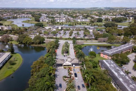 Copropriété à vendre à Coconut Creek, Floride: 2 chambres, 121.42 m2 № 1050035 - photo 18