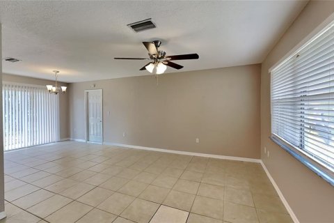 House in Punta Gorda, Florida 3 bedrooms, 93.65 sq.m. № 1042329 - photo 5