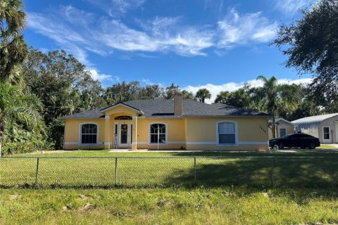 Villa ou maison à vendre à North Port, Floride: 3 chambres, 117.99 m2 № 1406583 - photo 1