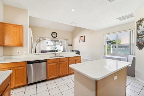 House in Tampa, Florida 4 bedrooms, 236.71 sq.m. № 1406584 - photo 21