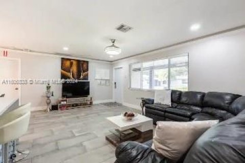 Casa en venta en Wilton Manors, Florida, 3 dormitorios, 143.16 m2 № 1240499 - foto 8