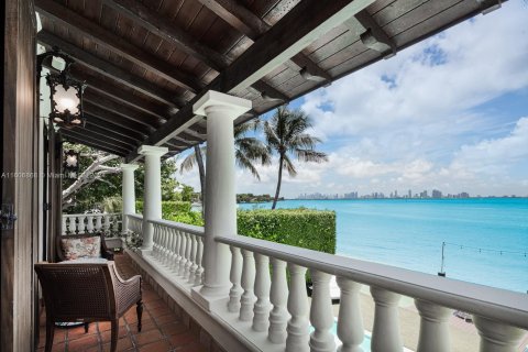 House in Miami Beach, Florida 5 bedrooms, 648.18 sq.m. № 1230823 - photo 8