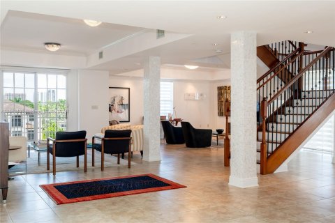 Condo in Fort Lauderdale, Florida, 3 bedrooms  № 1362385 - photo 3