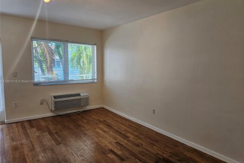 Copropriété à vendre à Miami Beach, Floride: 40.04 m2 № 1381604 - photo 9