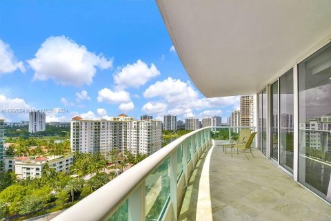 Condominio en venta en Aventura, Florida, 2 dormitorios, 222.97 m2 № 1381606 - foto 24