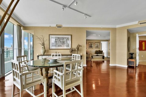 Copropriété à vendre à Aventura, Floride: 2 chambres, 222.97 m2 № 1381606 - photo 16