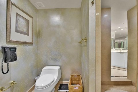 Condo in Aventura, Florida, 2 bedrooms  № 1381606 - photo 21