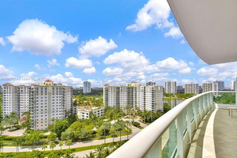 Condominio en venta en Aventura, Florida, 2 dormitorios, 222.97 m2 № 1381606 - foto 14