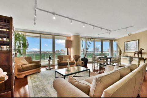 Condominio en venta en Aventura, Florida, 2 dormitorios, 222.97 m2 № 1381606 - foto 1