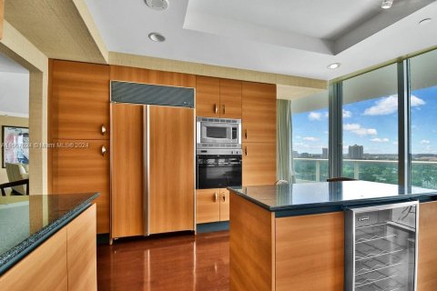 Condominio en venta en Aventura, Florida, 2 dormitorios, 222.97 m2 № 1381606 - foto 12