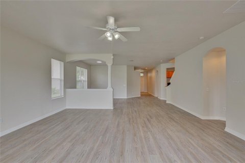 Casa en venta en Land O' Lakes, Florida, 4 dormitorios, 242.01 m2 № 1380764 - foto 13