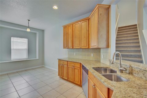 House in Land O' Lakes, Florida 4 bedrooms, 242.01 sq.m. № 1380764 - photo 6