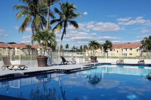 Condo in Sunrise, Florida, 2 bedrooms  № 1396923 - photo 3