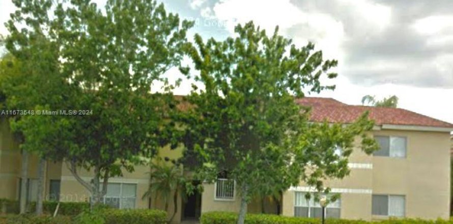 Condo in Sunrise, Florida, 2 bedrooms  № 1396923