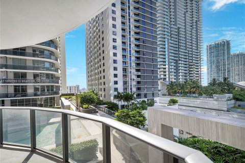 Copropriété à vendre à Miami, Floride: 2 chambres, 85.84 m2 № 1384098 - photo 17