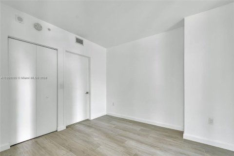 Condominio en venta en Miami, Florida, 2 dormitorios, 85.84 m2 № 1384098 - foto 11