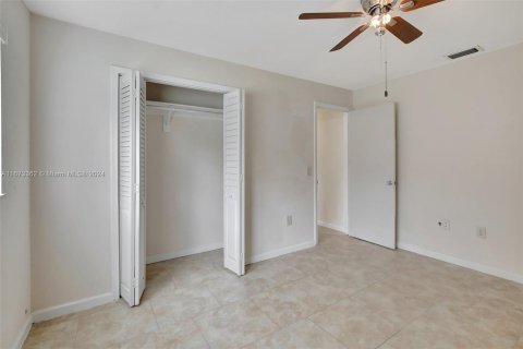 Villa ou maison à vendre à Pembroke Pines, Floride: 3 chambres, 150.78 m2 № 1396715 - photo 22