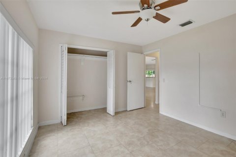 Villa ou maison à vendre à Pembroke Pines, Floride: 3 chambres, 150.78 m2 № 1396715 - photo 20