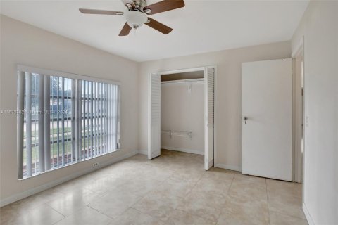 Villa ou maison à vendre à Pembroke Pines, Floride: 3 chambres, 150.78 m2 № 1396715 - photo 21