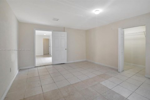 Villa ou maison à vendre à Pembroke Pines, Floride: 3 chambres, 150.78 m2 № 1396715 - photo 30