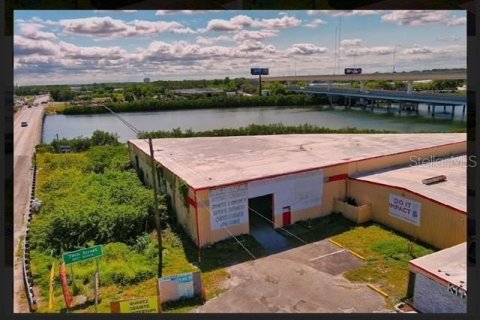 Commercial property in Tampa, Florida 2193.42 sq.m. № 1346827 - photo 11