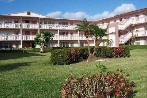 Copropriété à vendre à Boca Raton, Floride: 2 chambres, 77.57 m2 № 1031200 - photo 2