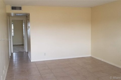 Copropriété à vendre à Boca Raton, Floride: 2 chambres, 77.57 m2 № 1031200 - photo 4