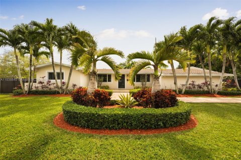 Купить виллу или дом в Пайнкрест, Флорида 4 спальни, 264.31м2, № 1031237 - фото 1