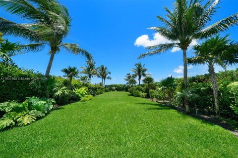 Casa en venta en Miami Beach, Florida, 8 dormitorios, 600.24 m2 № 1293952 - foto 19