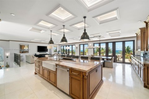 Villa ou maison à vendre à Miami Beach, Floride: 8 chambres, 600.24 m2 № 1293952 - photo 28