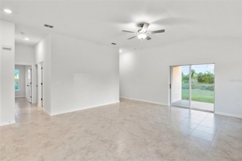 Casa en venta en Lehigh Acres, Florida, 4 dormitorios, 157.1 m2 № 1193419 - foto 9