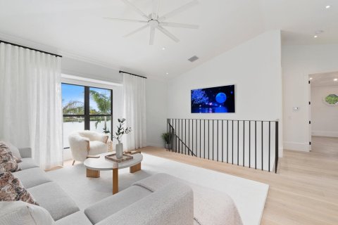 Casa en venta en Stuart, Florida, 7 dormitorios, 835.75 m2 № 1043085 - foto 2