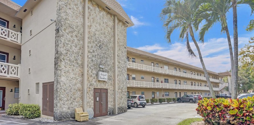 Condominio en Lauderdale Lakes, Florida, 1 dormitorio  № 1038293