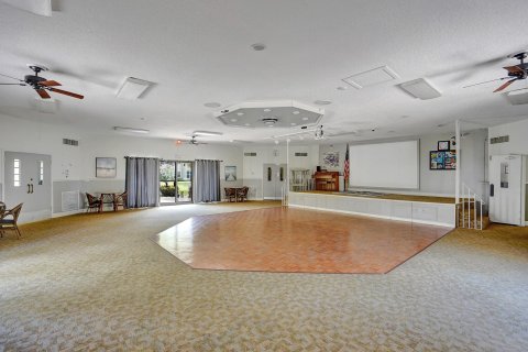 Condo in Lauderdale Lakes, Florida, 1 bedroom  № 1038293 - photo 10