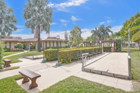 Condo in Lauderdale Lakes, Florida, 1 bedroom  № 1038293 - photo 4