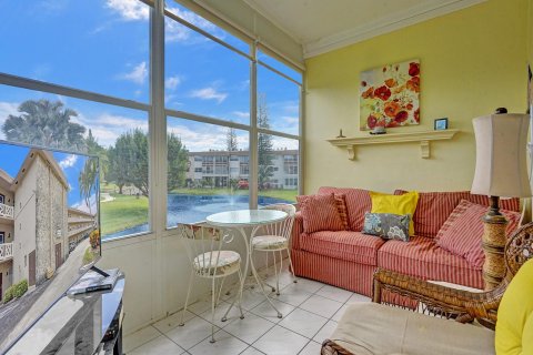 Condo in Lauderdale Lakes, Florida, 1 bedroom  № 1038293 - photo 28