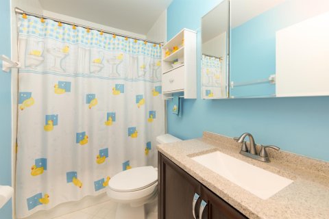 Condominio en venta en Stuart, Florida, 2 dormitorios, 96.06 m2 № 1060231 - foto 8