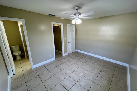 House in Fort Lauderdale, Florida 4 bedrooms, 126.16 sq.m. № 1074977 - photo 14