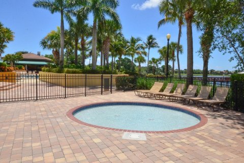 Condominio en venta en Palm Beach Gardens, Florida, 2 dormitorios, 106.28 m2 № 1075038 - foto 8