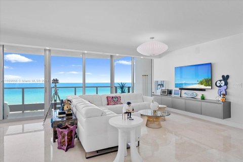 Condo in Miami Beach, Florida, 3 bedrooms  № 1398405 - photo 6