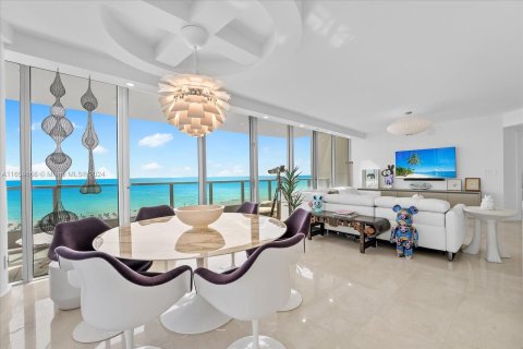 Condominio en venta en Miami Beach, Florida, 3 dormitorios, 209.03 m2 № 1398405 - foto 9