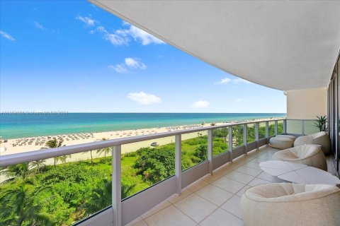 Condo in Miami Beach, Florida, 3 bedrooms  № 1398405 - photo 2