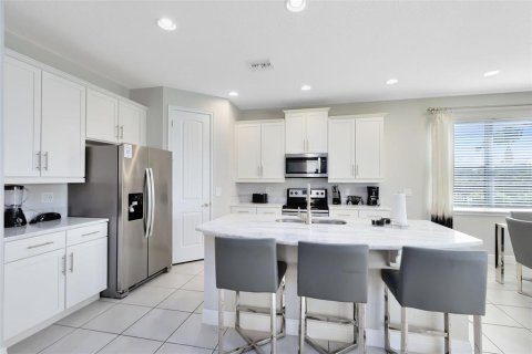 Casa en venta en Kissimmee, Florida, 5 dormitorios, 239.13 m2 № 1324723 - foto 9