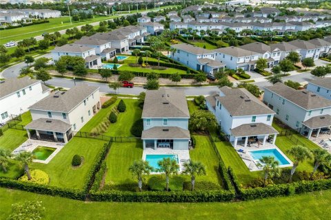 Villa ou maison à vendre à Kissimmee, Floride: 5 chambres, 239.13 m2 № 1324723 - photo 5