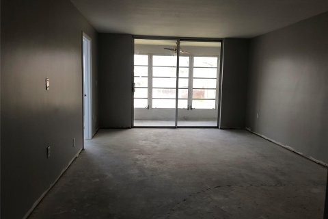 Copropriété à vendre à Sunrise, Floride: 2 chambres, 78.97 m2 № 1027105 - photo 20