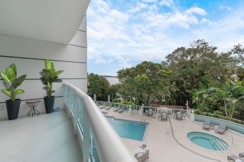 Condo in Miami, Florida, 2 bedrooms  № 1027106 - photo 21