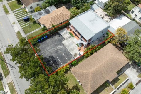 Commercial property in Miami, Florida 274.99 sq.m. № 1397073 - photo 4